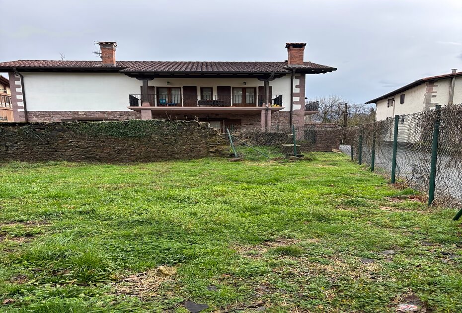 Parcela urbana en Arraioz